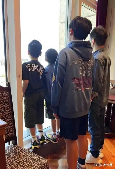 林志颖16岁儿子Kimi正脸照曝光 阳光少年引热议