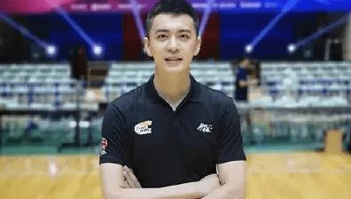 CBA教练杨鸣出轨门后续 老婆疑似被小三言语挑衅