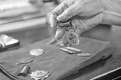 推进军事政策制度改革的重大创新成果——《军队功勋荣誉表彰条例》解读