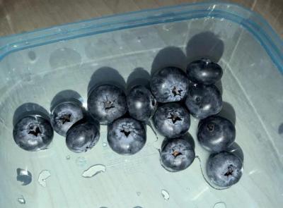 每天一把蓝莓抗炎？女子连吃2天进医院！