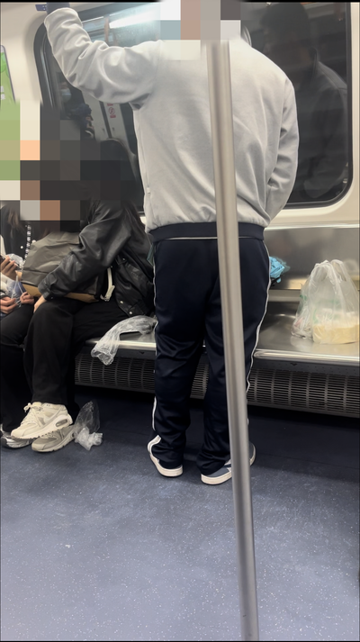 成都地铁一男子疑站立猥亵 遭遇猥亵性侵如何处置