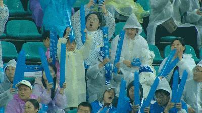 沒(méi)有假球 全是世仇" "蘇超"火出圈：比賽第一,，友誼第十四