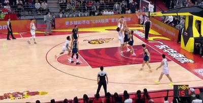 张皓嘉被撞倒反而吃到技犯的原因找到 裁判识破表演