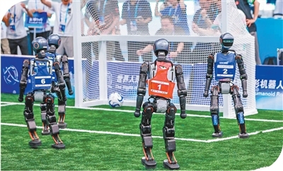 机器人如何踢足球