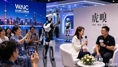 WAIC最冷静的8小时：20位CEO，把AI实账摊在了虎嗅的桌上