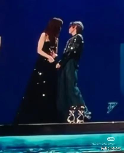 王濛缺席浪姐成团后采访 个性举动引热议