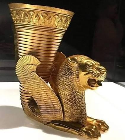 赞达亚戴3000年历史耳环被批 文物争议再起