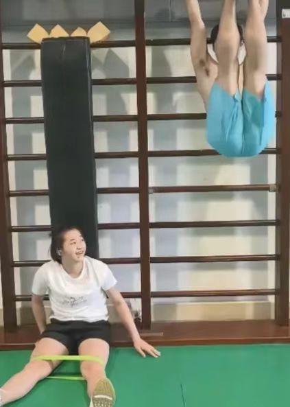 全红婵近照 发育期身材变化引热议