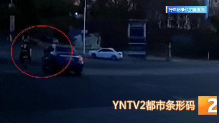 电动车撞人后看一眼直接跑了