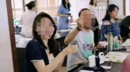 晚报|中国人首次进入自己的空间站 赵立坚六问美国