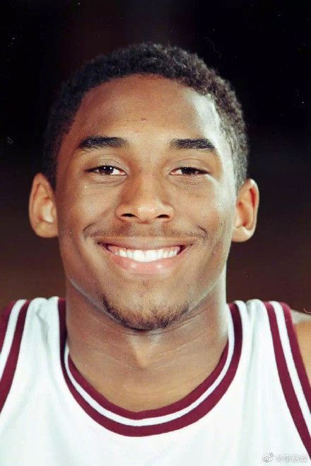 科比去世一周年 李易峰发文悼念：你不曾真的离去，你始终在我心里