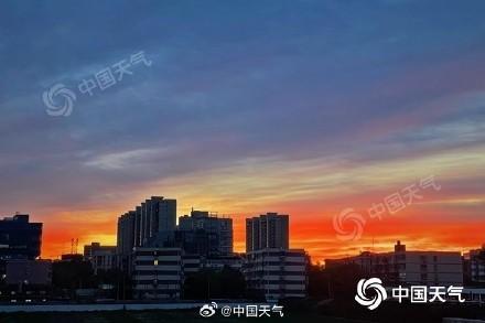 北京：冷空气袭京！市民朋友记得及时添衣！