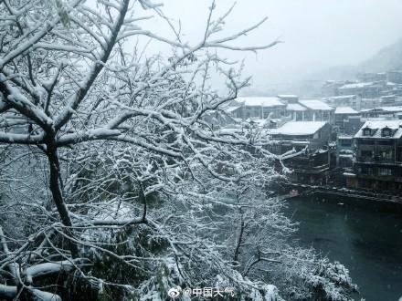 湖南暴雪已致1万多人受灾 湘中湘南等出现大到暴雪