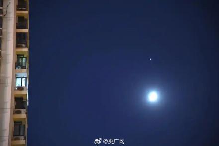 木星伴弦月14日凌晨上演 赏心悦目天象