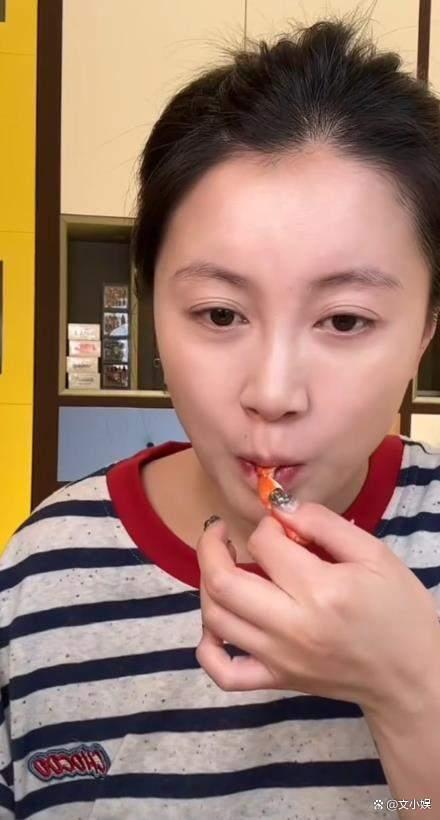 李嘉格因被说穿衣不好看饿到低血糖 身材焦虑引关注