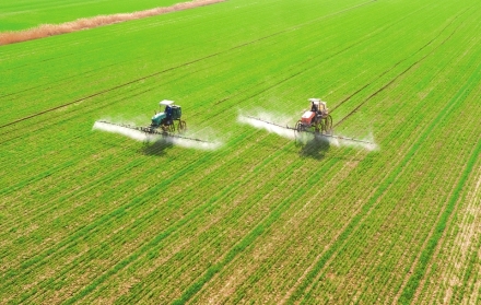 以科技手段助力小麦返青拔节