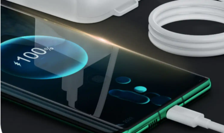 充電時先插手機(jī)還是充電器？這樣充電手機(jī)壞得快