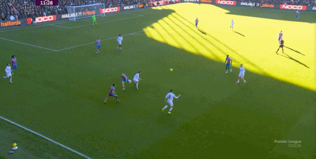 曼联凭借定位球逆袭夺冠,幸运女神的眷顾红魔时刻