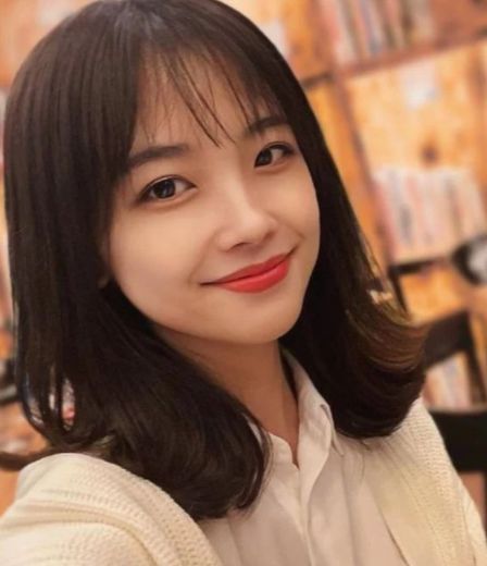 央视不止王冰冰 军事频道的庄晓莹俏皮可爱很甜美