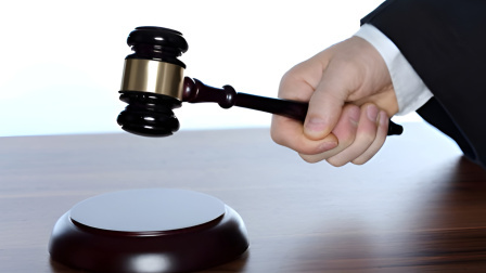 男子給小35歲情人轉(zhuǎn)賬1340萬，66歲妻子起訴返還