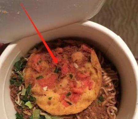 20块一桶龙虾泡面，百只小虾抢风头，康师傅慌了？