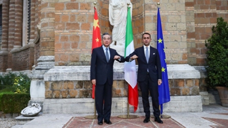 Wang Yi: China unterstützt Italien bei der Ausrichtung des G20-Gipfels