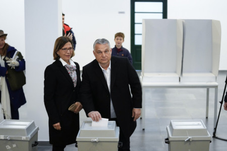 Start der Parlamentswahlen in Ungarn