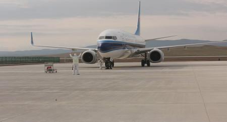Erster Hochplateau-Flughafen in Xinjiang für den Verkehr freigegeben
