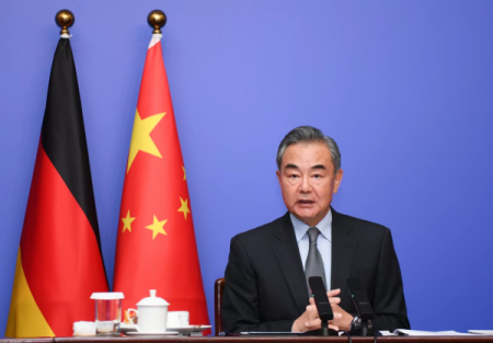 Wang Yi trifft Annalena Baerbock