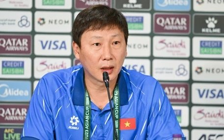 越南队主帅被打服了