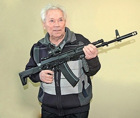AK-12自动步枪闪亮登场