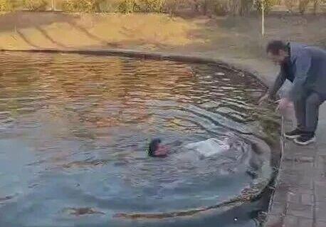 刷屏全网的黑衣男子找到了 英勇救人不留名