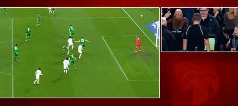 C罗国家队生涯首红 肘击染红离场