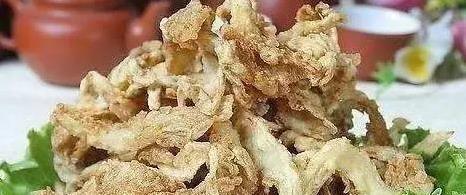 蘑菇一炒就发黑？加这步，炸出金黄酥脆全家抢着吃