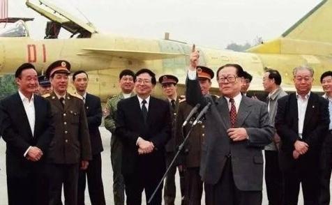 九三阅兵彩排画面曝光，歼10没有加入空中编队？