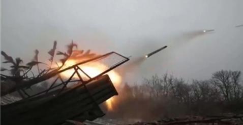 乌军一昼夜向俄罗斯这个州发射约320枚炮弹 27架次的无人机袭击