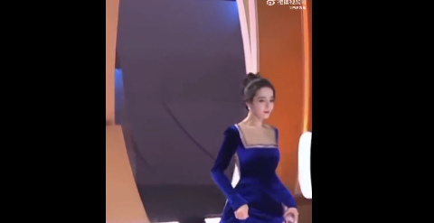 网传明年一线顶流女明星官宣生子：肚子会大到遮不住 杨紫迪丽热巴等成怀疑对象