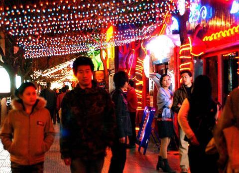 北京三里屯酒吧街即将改造升级：未来继续保留酒吧街品牌