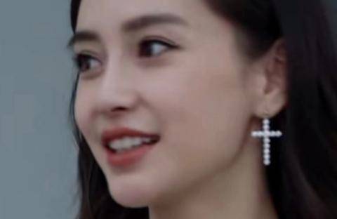 杨颖在节目中素颜出镜惊艳粉丝！