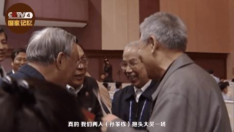 18年前的今天嫦娥一号成功发射 探月征程开启新篇章