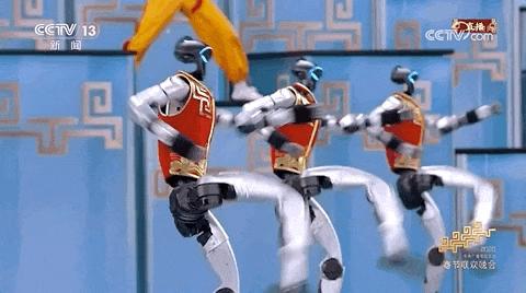 “下个月比赛 机器人将跑得比人快”