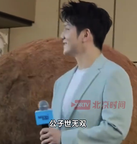 樊振东被赞陌上人如玉公子世无双 樊振东害羞微笑回应夸赞