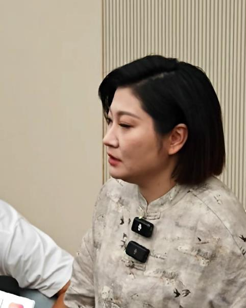 王暖暖离婚案将开庭 丈夫视频出庭