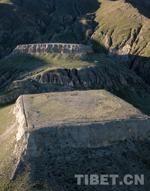 青瓦达孜千载月 犹照今人读故城——再读《吐蕃故里 西藏琼结》