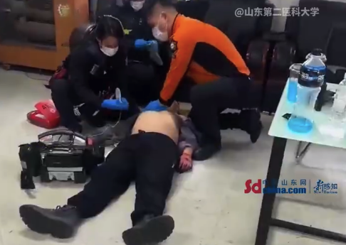 无论国内国外山东人都挺身而出 山东老师回应在韩国抢救路人10分钟