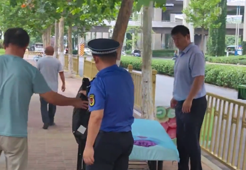 多部门联动还路于民，济南城管开展占道经营专项治理