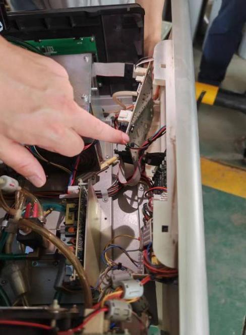 长沙一车检机构3人“作弊”被刑拘 严惩非法改装主板弄虚作假