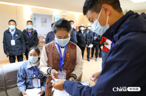 藏基层干部赴京参观学习班第二期学员航天中心医院体检并座谈