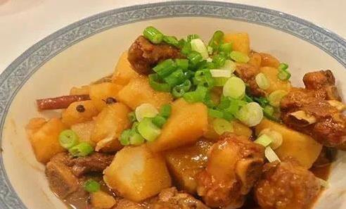 家常菜也能成大餐？5道简单菜谱，鲜香下饭吃出健康