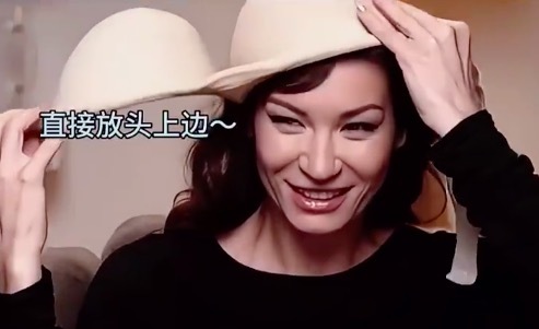 內(nèi)衣終于癲成了我不認(rèn)識的樣子 國外網(wǎng)友和朋友互換內(nèi)衣太好笑